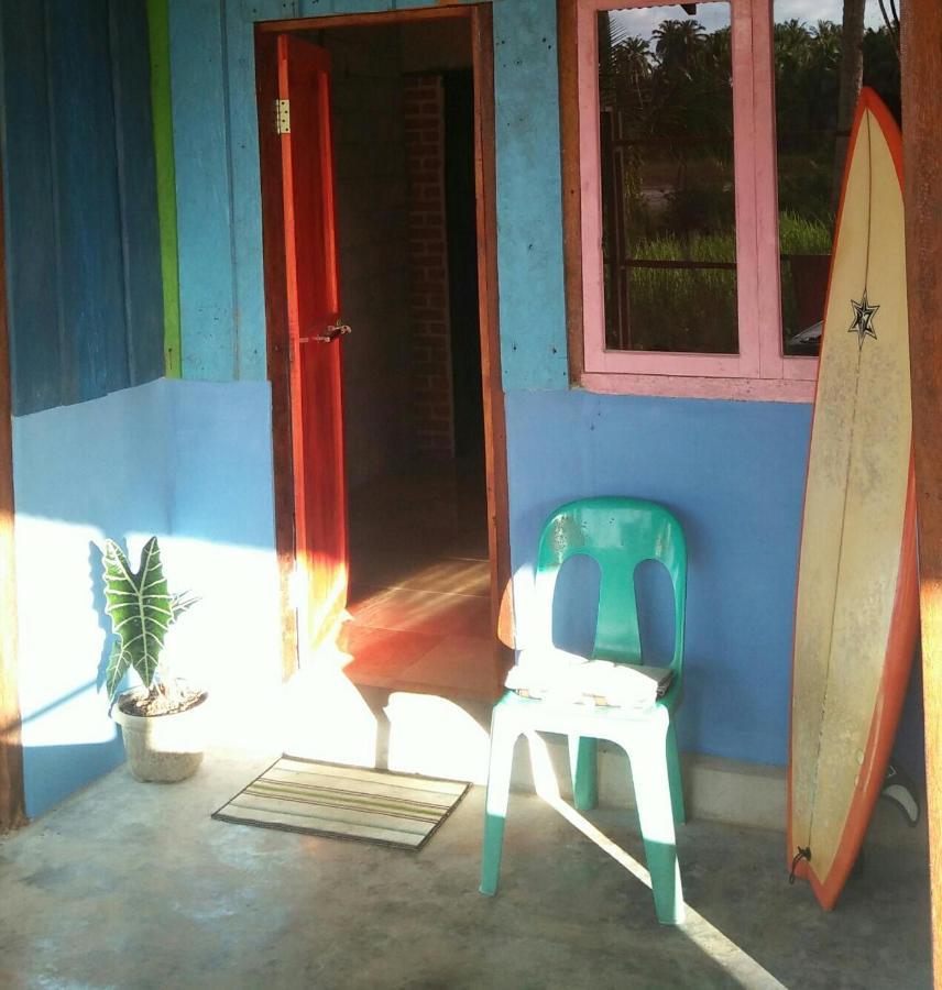 Salty Dog Hostel Telukdalem Экстерьер фото