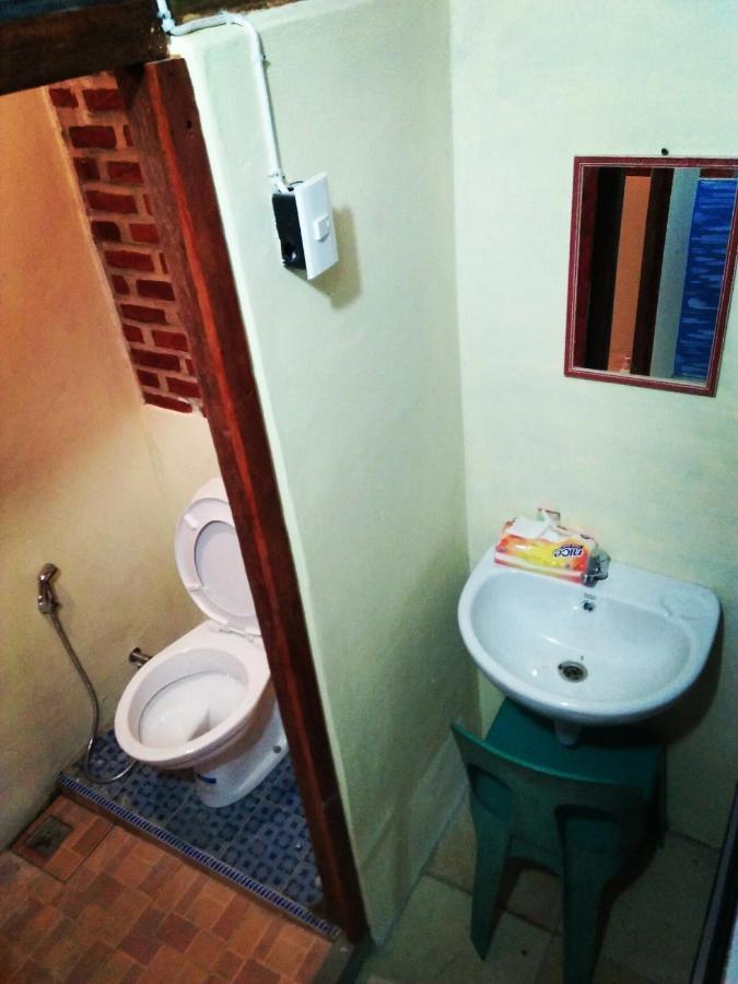 Salty Dog Hostel Telukdalem Экстерьер фото
