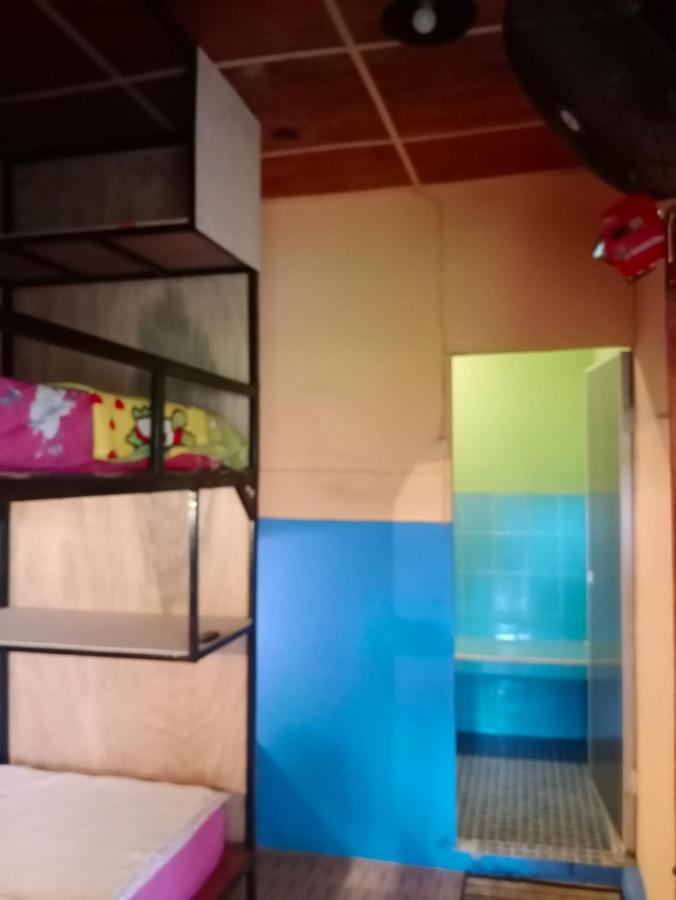 Salty Dog Hostel Telukdalem Экстерьер фото
